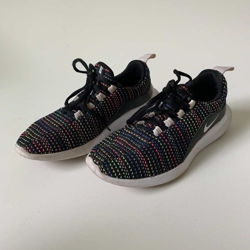 Nike Viale Knit Upper Sneakers